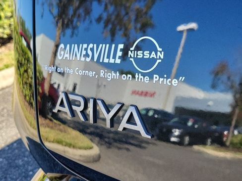 Used 2023 Nissan Ariya AWD image 8