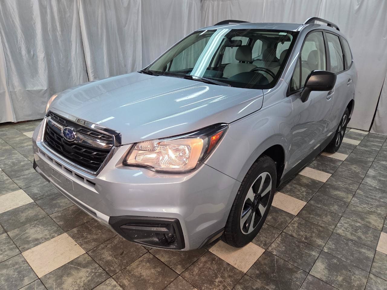 Used 2018 Subaru Forester 2.5i w/ Alloy Wheel Package AWD/4WD image 2