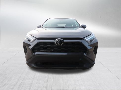 Used 2025 Toyota RAV4 XLE image 2