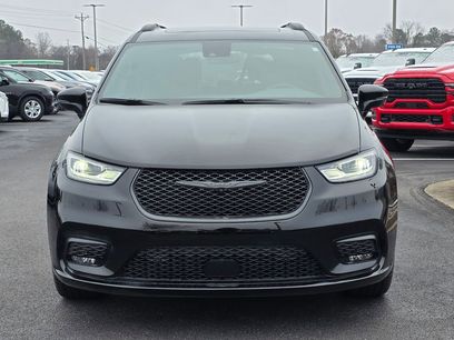 New 2026 Chrysler Pacifica Limited