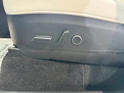 Used 2021 Tesla Model Y Long Range AWD/4WD image 11