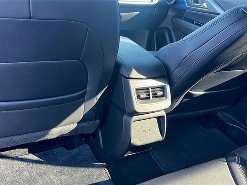 Used 2024 Chevrolet Equinox EV LT image 20