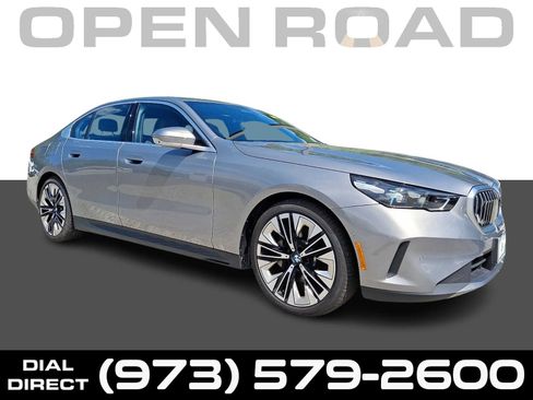 Used 2025 BMW 530i xDrive w/ Premium Package AWD/4WD image 1