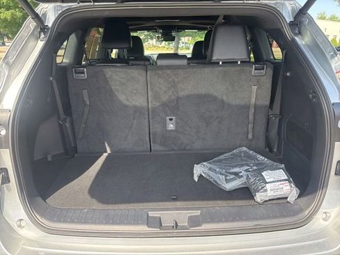 Used 2024 Toyota Highlander XSE FWD image 20