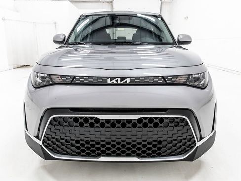 Used 2023 Kia Soul LX FWD image 11