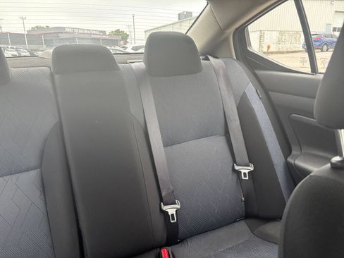 Used 2025 Nissan Versa SV FWD image 32