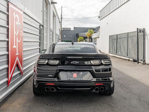Used 2022 Chevrolet Camaro SS RWD image 33