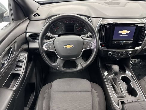 Used 2023 Chevrolet Traverse LT FWD image 10