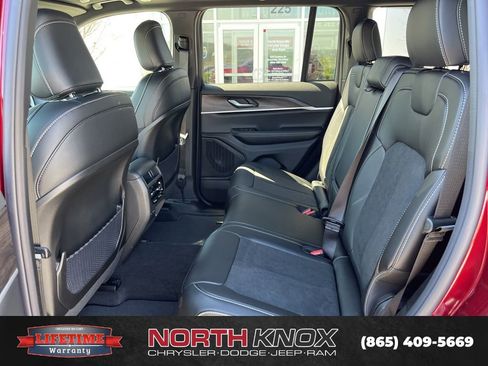 New 2026 Jeep Grand Cherokee Altitude AWD/4WD image 14