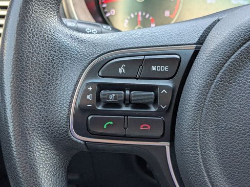 Used 2017 Kia Optima LX FWD image 19