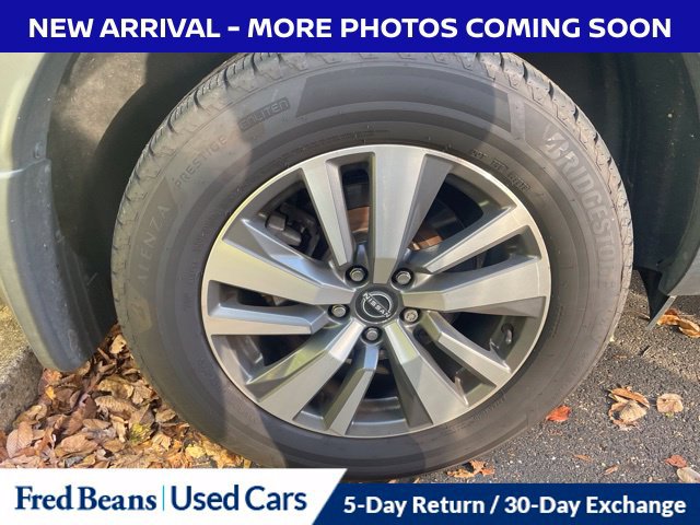 Certified 2024 Nissan Pathfinder SL w/ Black Appearance Package AWD/4WD image 16