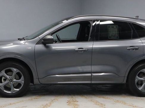 Used 2023 Ford Escape ST-Line w/ Tech Pack #1 AWD/4WD image 9