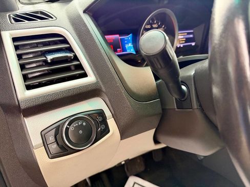 Used 2013 Ford Explorer XLT AWD/4WD image 53