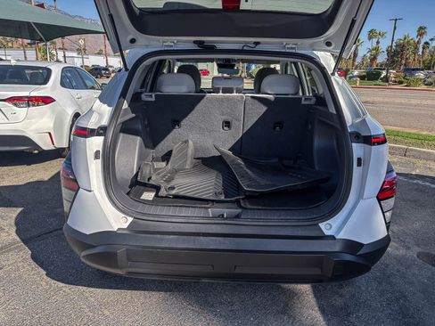 Used 2025 Hyundai Kona SEL FWD image 13