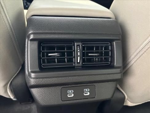 Certified 2025 Honda Accord SE image 18