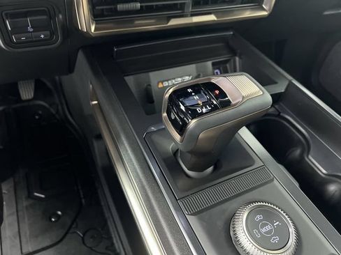 Certified 2025 GMC Hummer EV 3X AWD/4WD image 16