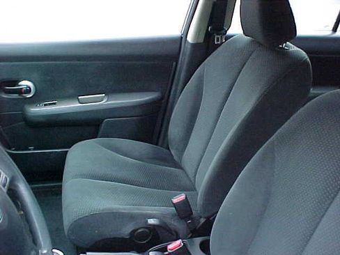 Used 2011 Nissan Versa 1.8 S w/ Plus Pkg image 14