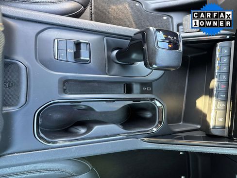 Used 2022 GMC Sierra 1500 AT4 w/ AT4 Premium Package image 33