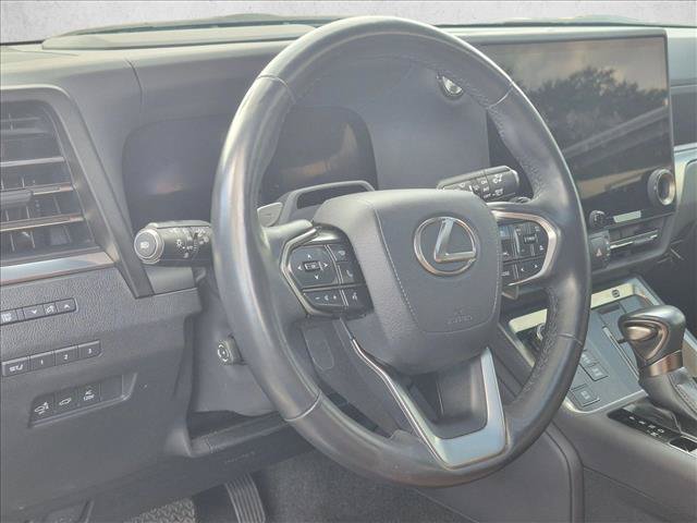 Used 2024 Lexus GX 550 w/ Accessory Package (Z1) AWD/4WD image 3
