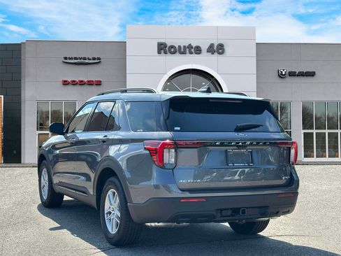 Used 2026 Ford Explorer Active AWD/4WD image 4