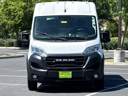 Used 2024 RAM ProMaster 2500 w/ Convenience Group FWD image 6