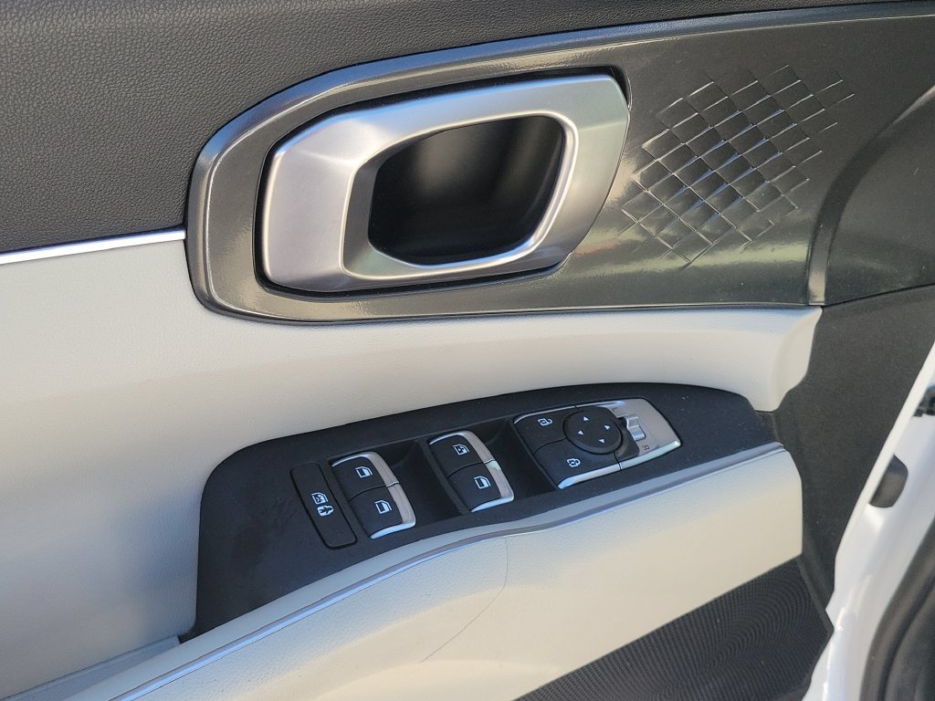 Certified 2022 Kia Sorento S FWD image 21