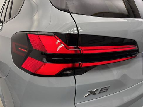New 2026 BMW X5 xDrive40i w/ M Sport Package AWD/4WD image 19