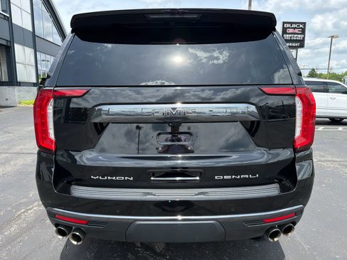Used 2023 GMC Yukon XL Denali Ultimate AWD/4WD image 10