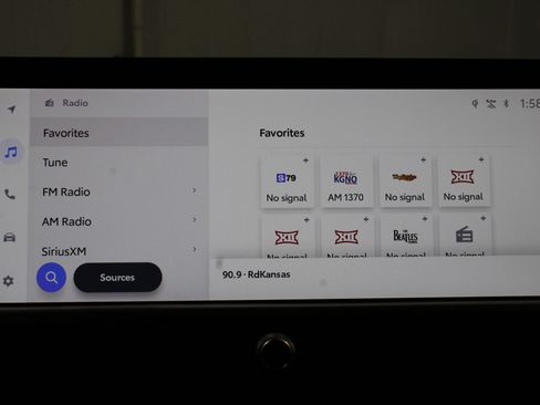 Used 2025 Toyota Crown Limited image 14