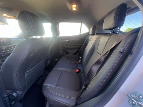 Used 2025 Buick Encore GX Preferred image 25