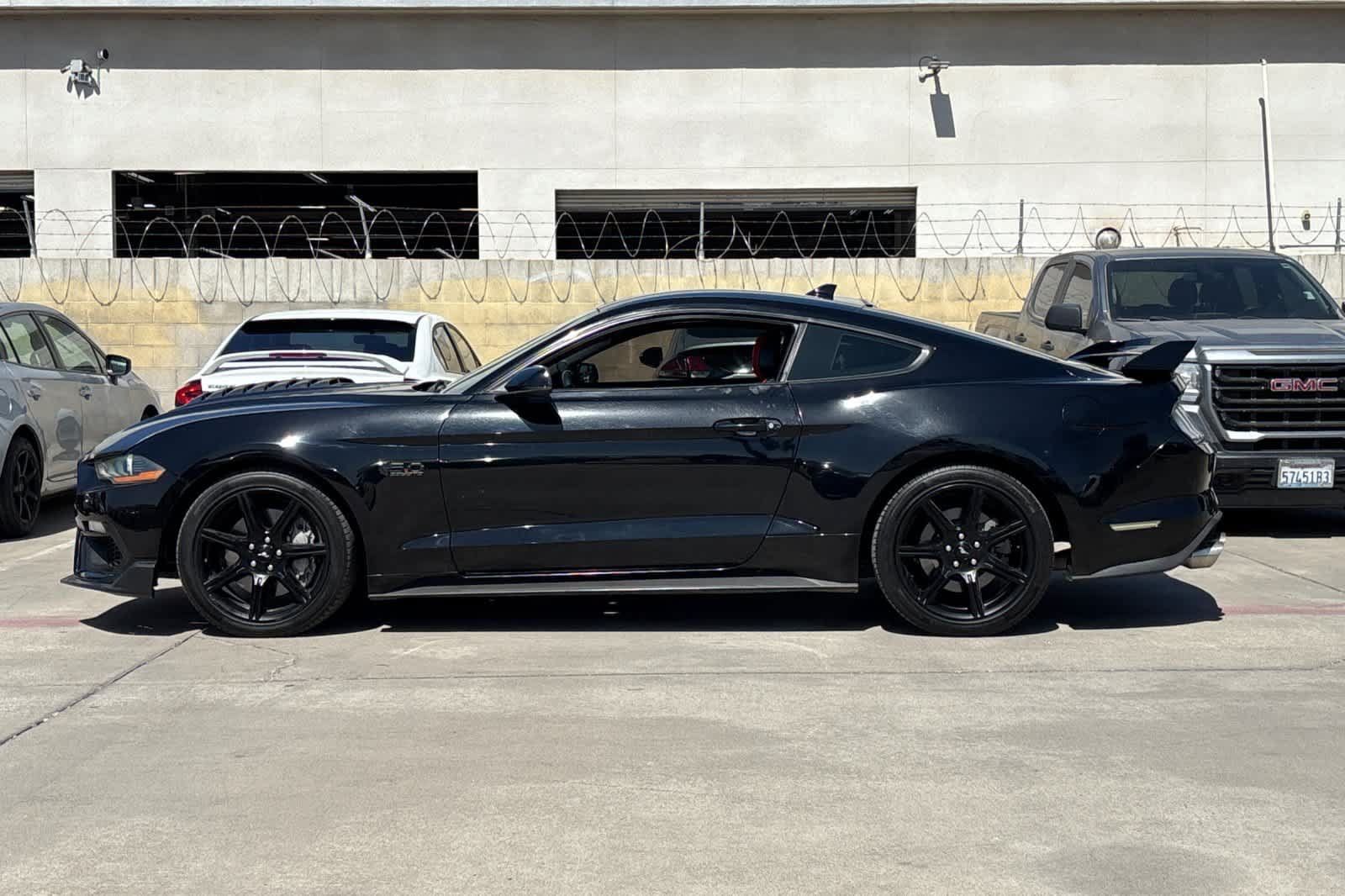 Used 2020 Ford Mustang GT Premium w/ Equipment Group 401A RWD image 6
