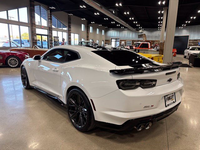 Used 2021 Chevrolet Camaro ZL1 RWD image 10
