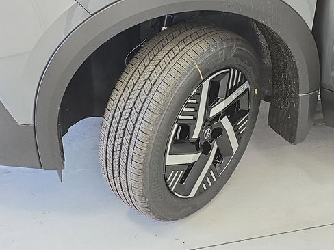 New 2026 Nissan Kicks SV w/ SV Premium Package image 32