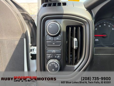 Used 2021 Chevrolet Silverado 2500 W/T w/ WT Convenience Package AWD/4WD image 15