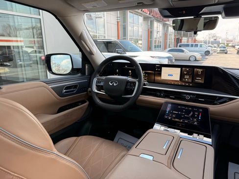 Used 2025 INFINITI QX80 Sensory image 31