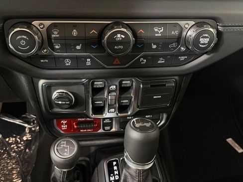 New 2026 Jeep Wrangler Unlimited Rubicon AWD/4WD image 23
