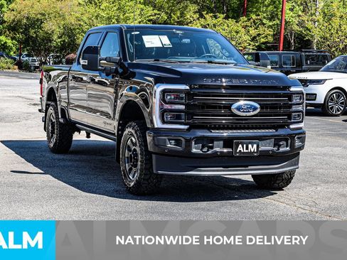 Used 2025 Ford F350 Platinum AWD/4WD image 4
