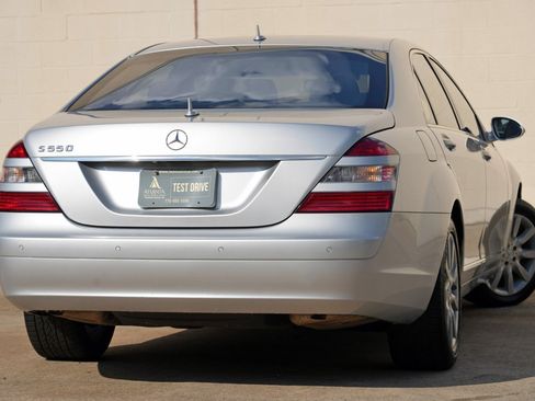Used 2007 Mercedes-Benz S 550 image 4