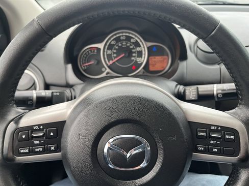 Used 2011 MAZDA MAZDA2 Touring image 12