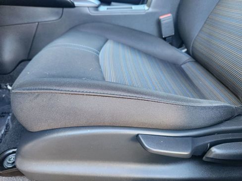 Used 2025 Nissan Leaf S image 9