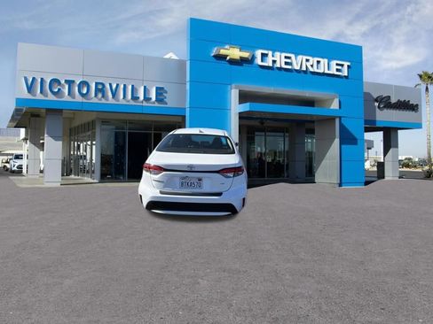 Used 2021 Toyota Corolla LE w/ Carpet Mat Package (TMS) FWD image 6