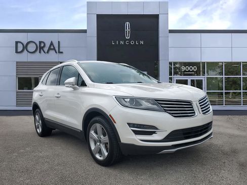 Used 2018 Lincoln MKC Premiere image 1