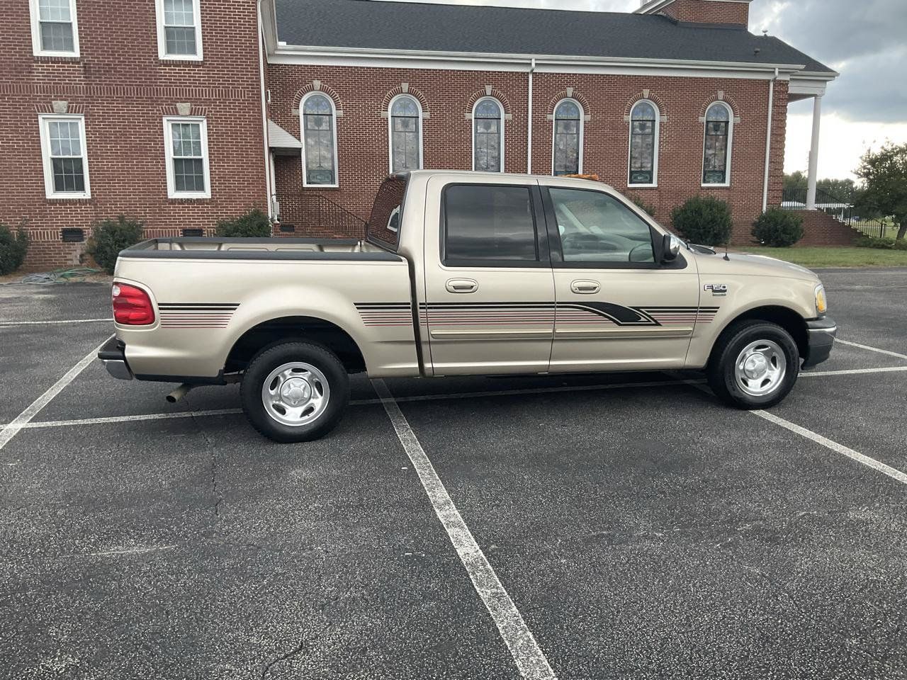 Used 2001 Ford F150 XLT RWD image 5