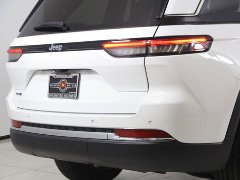 Used 2023 Jeep Grand Cherokee 4WD 4xe image 47