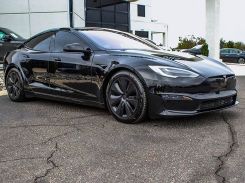 Used 2021 Tesla Model S Plaid image 3