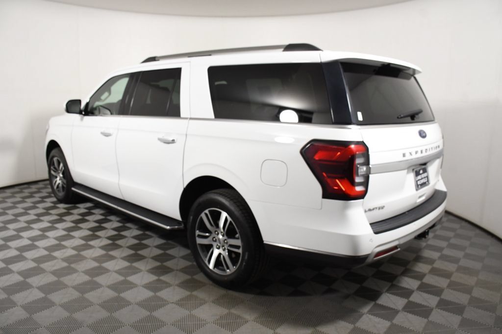 Used 2023 Ford Expedition Max Limited AWD/4WD image 3