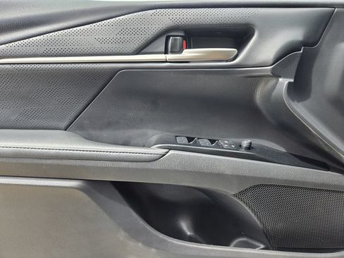 Used 2025 Toyota Camry XSE FWD image 22