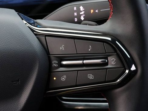 Used 2025 Chevrolet Equinox RS w/ Safety and Technology Package image 22