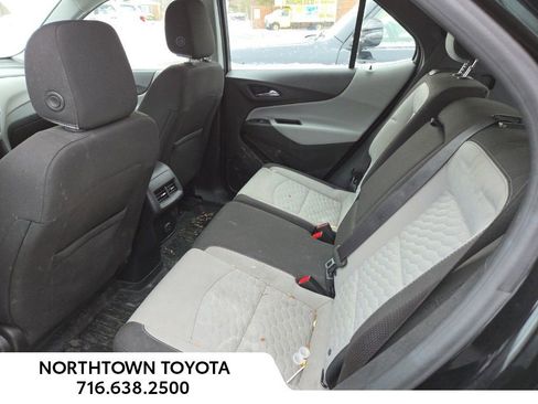 Used 2018 Chevrolet Equinox LS image 11