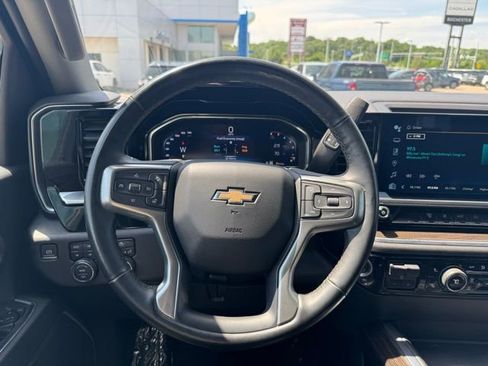Used 2024 Chevrolet Silverado 3500 LT w/ Convenience Package AWD/4WD image 26
